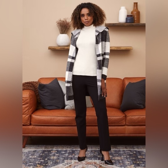 Laura Petites Signature Fit Straight Leg Comfort Stretch Black Pants - Picture 7 of 14